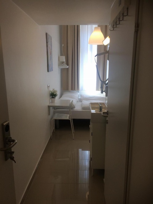 CH-Vienna City Rooms image 2