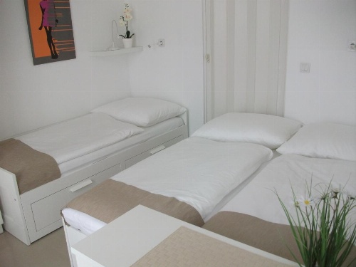 CH-Vienna City Rooms image 25