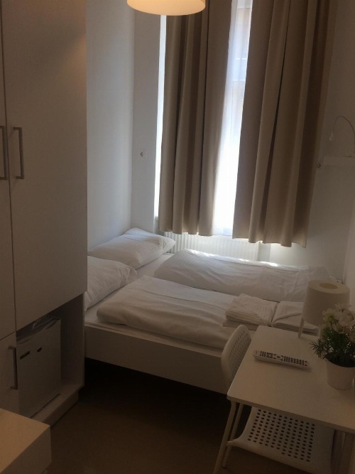 CH-Vienna City Rooms image 3