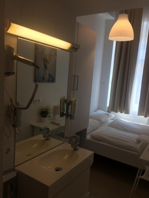 CH-Vienna City Rooms image 6